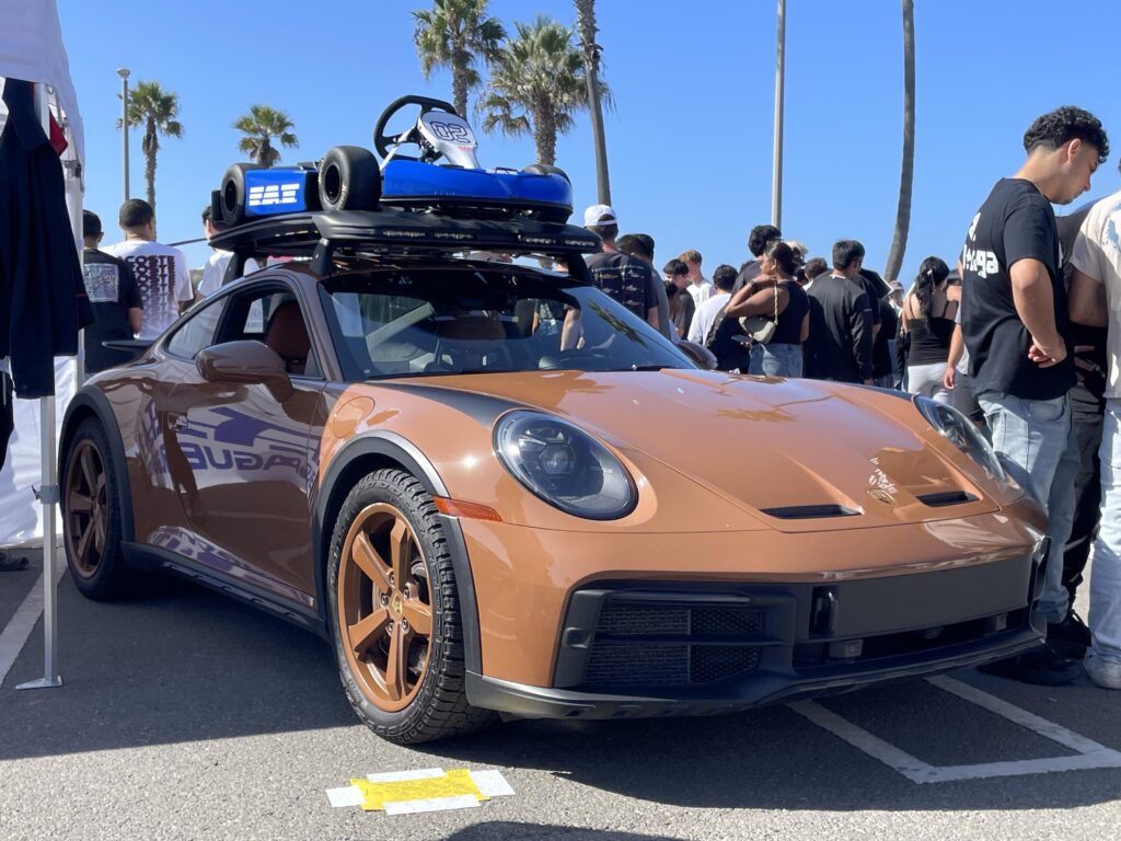 Unique Color on this [Dakar], Thoughts?