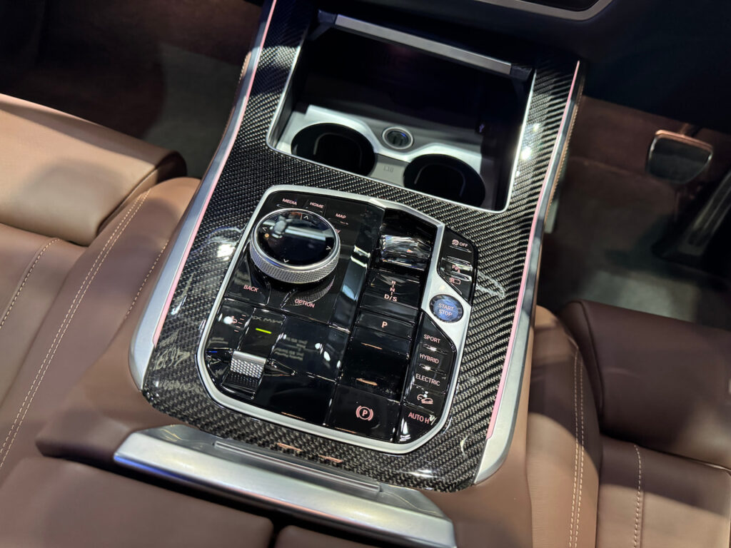 BMW X5 Plug-in Hybrid center console