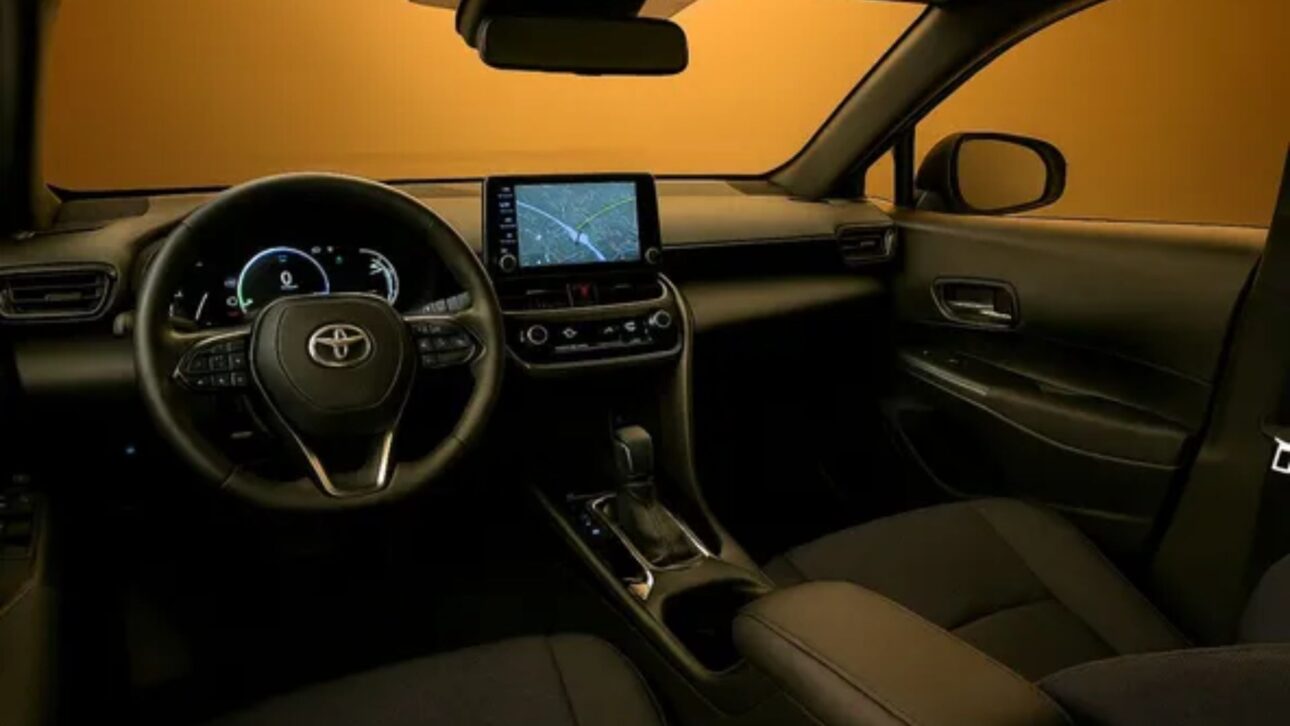 Nova picape híbrida flex da Toyota chega com versão plug-in 4x4, plataforma TNGA e foco em eficiência para disputar o segmento intermediário.