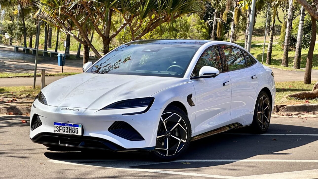 Veja quais carros mais desvalorizaram no Brasil em 2025, segundo a Tabela Fipe, com perdas que chegam a mais de R$ 75 mil em apenas um ano.