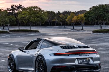 Porsche 911 992 Targa 4 GTS [2926x4096]