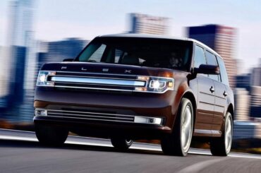 What kind of person bought a top trim Ford Flex in turd brown, brand new in the early 2010s?