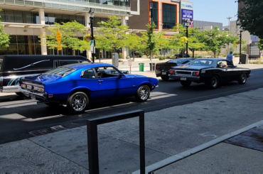 More arrive at the car show