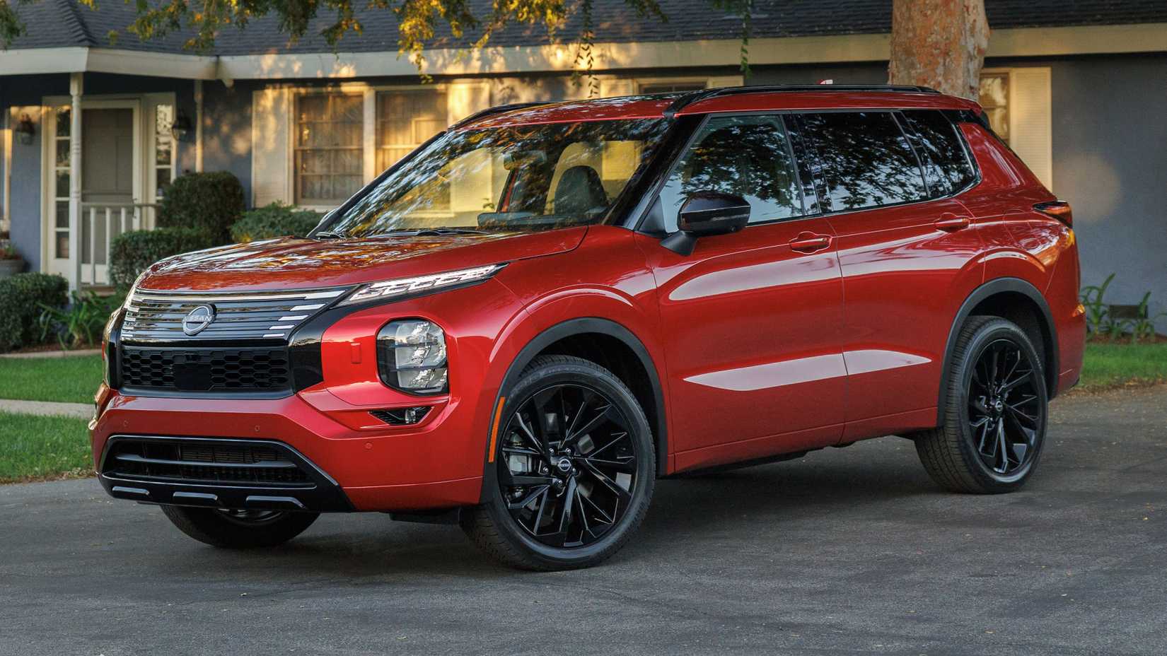2026 Nissan Rogue Plug-in Hybrid front three-quarter