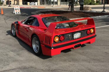 Ferrari F40 [2464x2464]