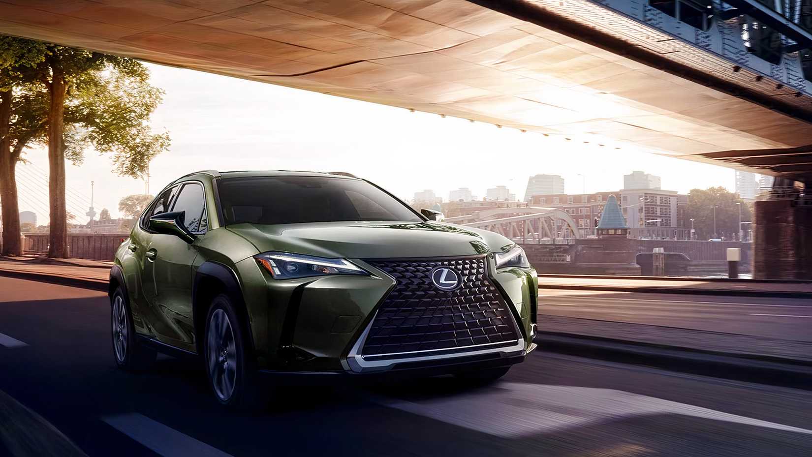 2025 Lexus UX, front 3.4