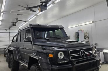 [ Mercedes AMG G63 6x6 Brabus 700] Saw it at an auto detail shop this morning.