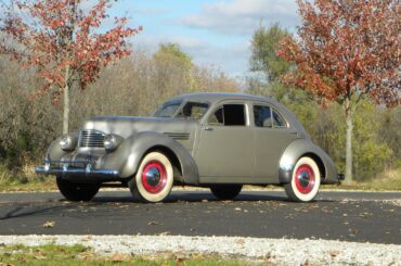 1941 Graham Hollywood Model 113 in French Grey