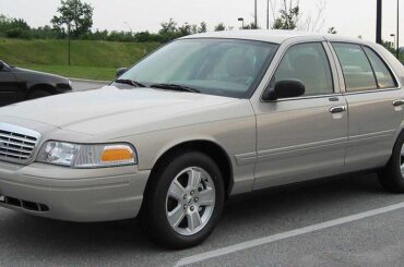 Punishment for companies that violate the CAFE standards were pretty much abolished earlier this month. Does it mean that large V8 sedans will finally have a comeback?