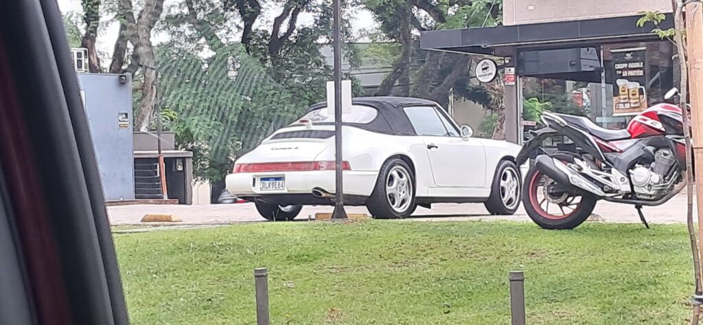 [Porsche 911 Carrera]