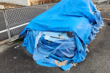 [Porsche 959?] in Gulf livery hiding waaaay up in the hills of Shugakuin, Kyoto