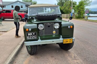 [LR IIA] Owner is a girl and she off-roads it 😎