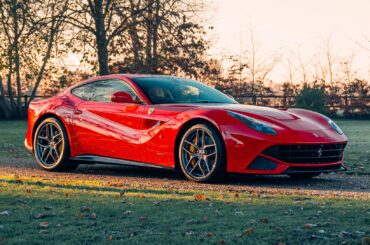 Ferrari F12berlinetta [1638x2048]