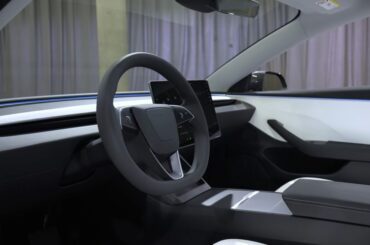 Tesla CEO Elon Musk announces major update with texting and driving on FSD