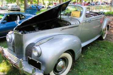 1941 Packard One-Twenty convertible coupe