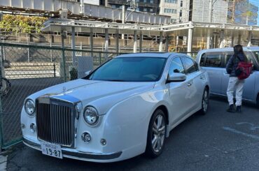 [Mitsuoka Galue] in Osaka. LHD Nissan built in the USA. Any info appreciated!