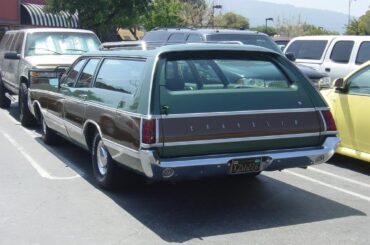 1969 Chrysler Town & Country wagon