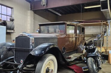 My current money pit (30 Packard 733)