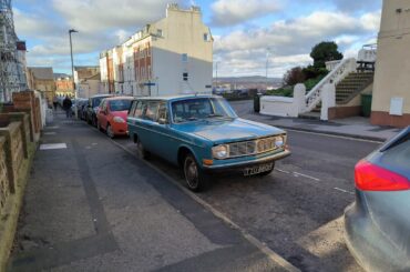 [Volvo 145]