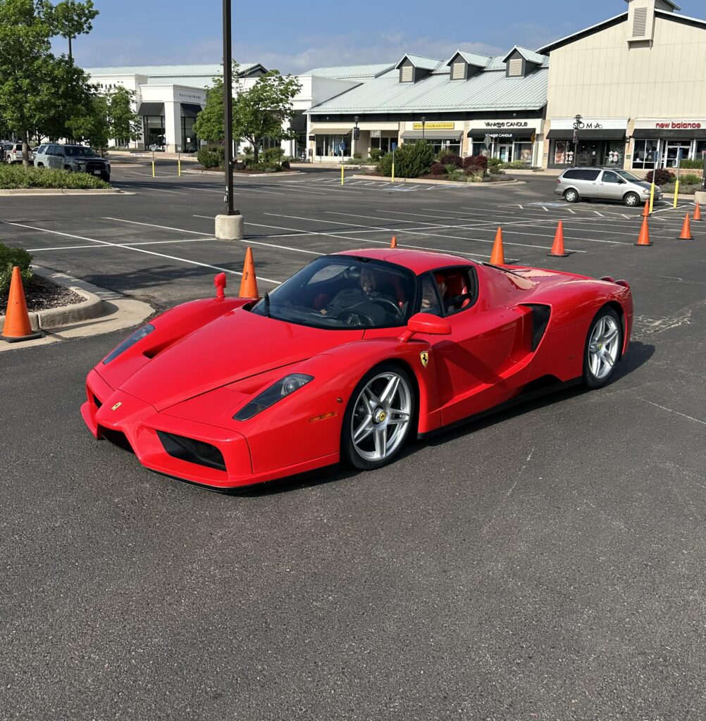 Ferrari Enzo [2719x2778]