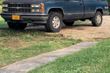My 1990 K1500 Silverado: Grandpa or white trash vibes?