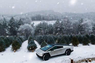 Tesla begins Holiday Update rollout with some surprise features