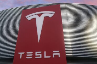 Tesla Stock (TSLA) Before US Market Open 15 December 2025: Latest News, Analyst Forecasts, and Key Catalysts to Watch