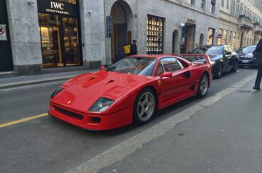 Saw my fav car in Milan, looks unreal in person [Ferrari F40]. Happy New Year!