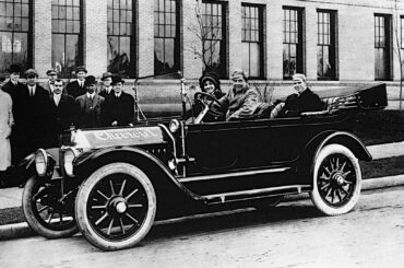 Louis Chevrolet's 1st after splitting with Will Durant 1912.  Drop Top 4.9 Litre Straight 6
