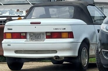 [Geo Metro Convertable] spotted in Wisconsin, I would have loved to be in that room when they made that decision, its such a unique car