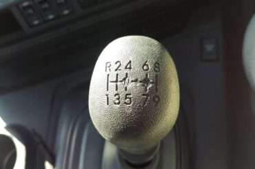 Rare 9 speed H pattern manual in a Hino Profia truck with 2 actual neutrals