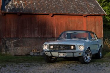 1967 Mustang coupe.