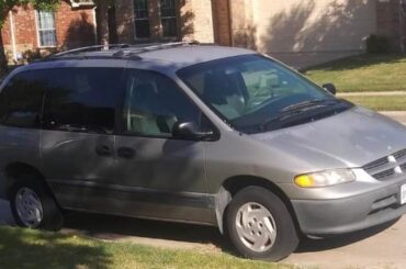 1999 Dodge Caravan: official car of these 3 oils.