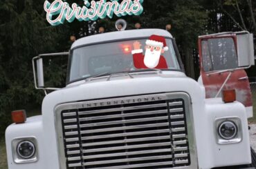 Merry Christmas international loadstar 1800a 392 ic