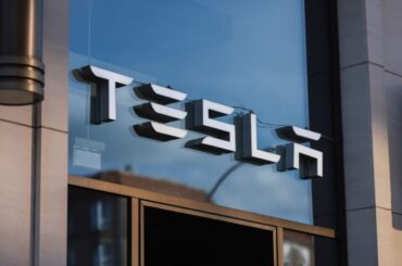 Tesla: Shares Fall on Market Concerns About Autonomous Driving Competition from Nvidia