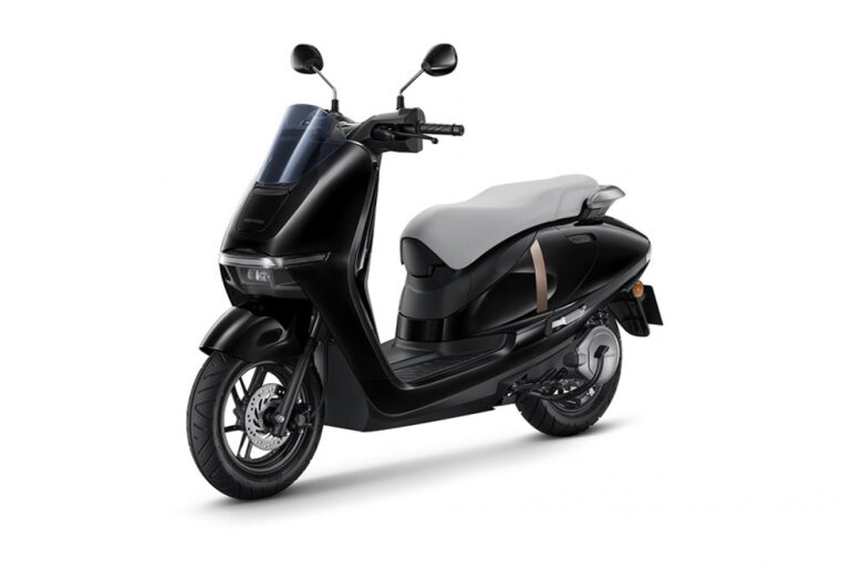 Honda launches electric two-wheeler, expands charging infrastructure