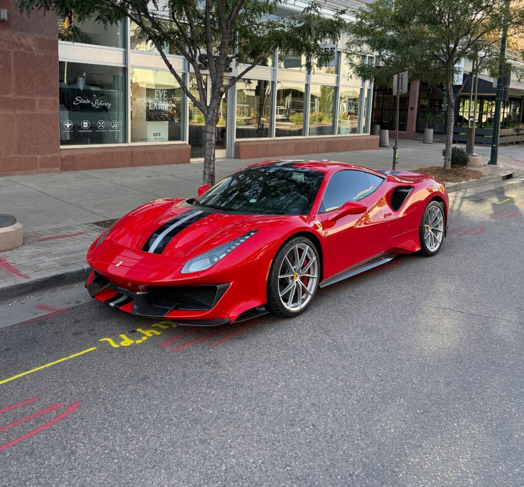 Ferrari 488 Pista [4184x3891]
