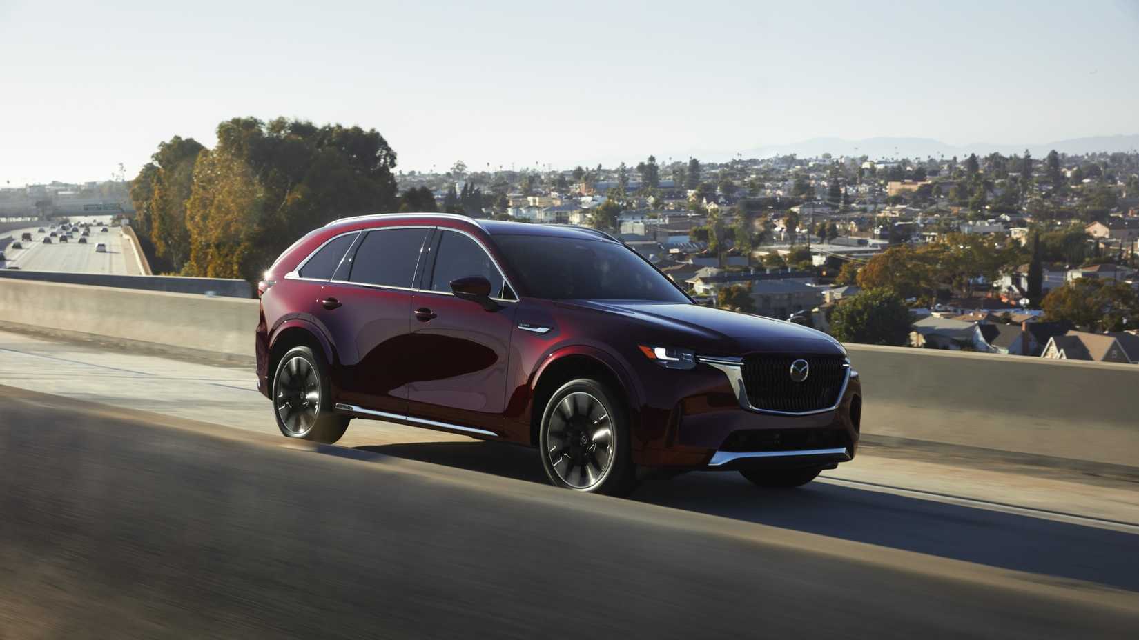 Front 3/4 shot of a 2026 Mazda CX-90 