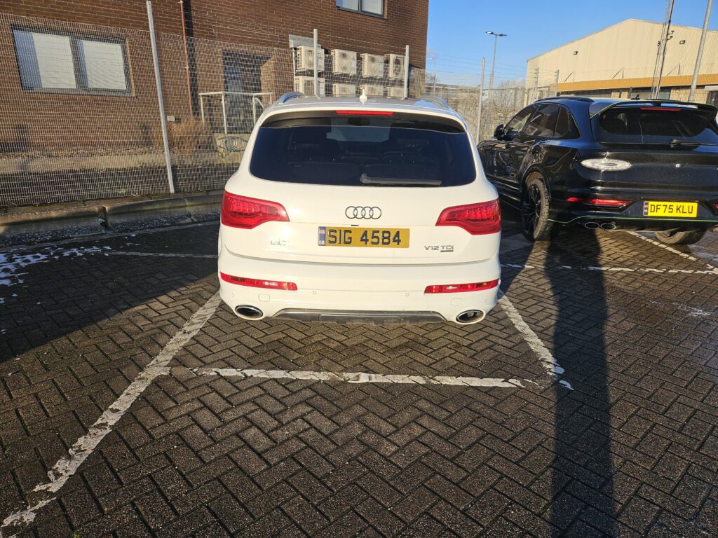 [AUDI Q7 V12 TDI] 1 of 36 UK cars