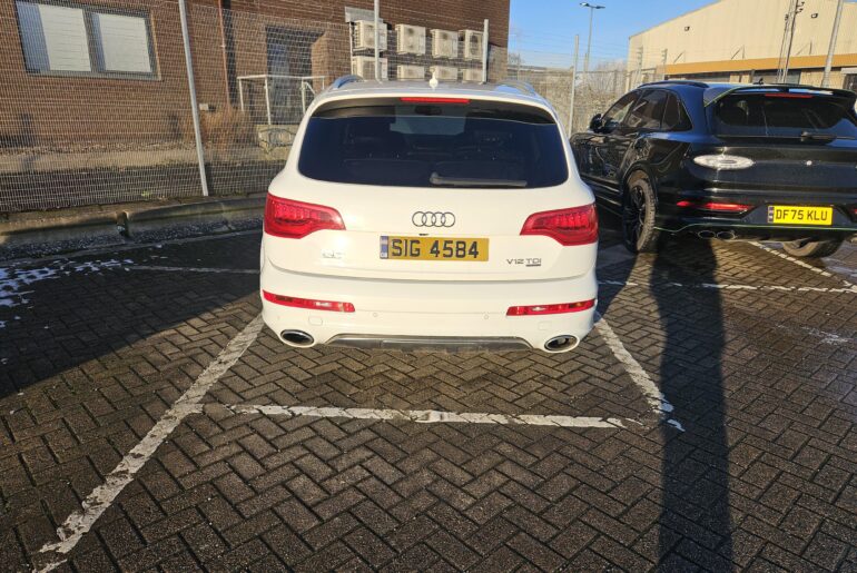 [AUDI Q7 V12 TDI] 1 of 36 UK cars