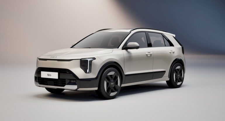 Updated Kia Niro spotted in South Korea