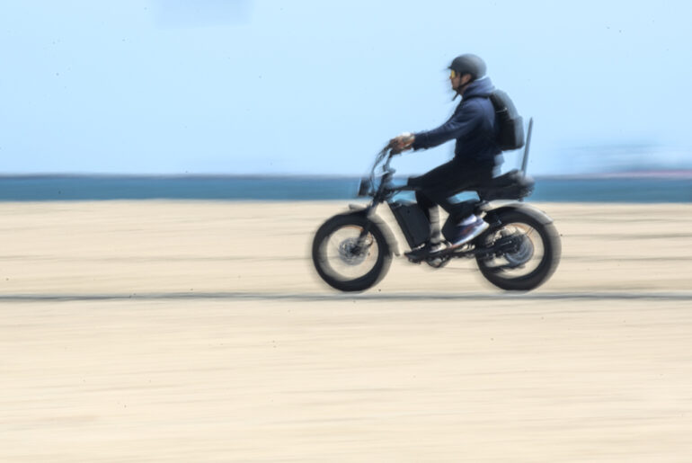 As more kids ride dangerous e-bikes, parents demand tighter rules, schools raise alarms • Long Beach Post News