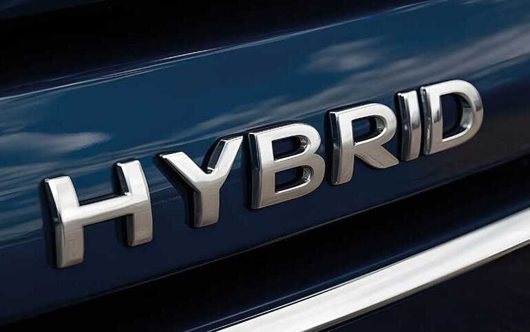 Hybrids drive modest new car sales growth in Europe