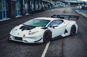 Race cars without all of the stickers are just so bad ass! (Huracan Super Trofeo EVO1) [1728 x 1152]