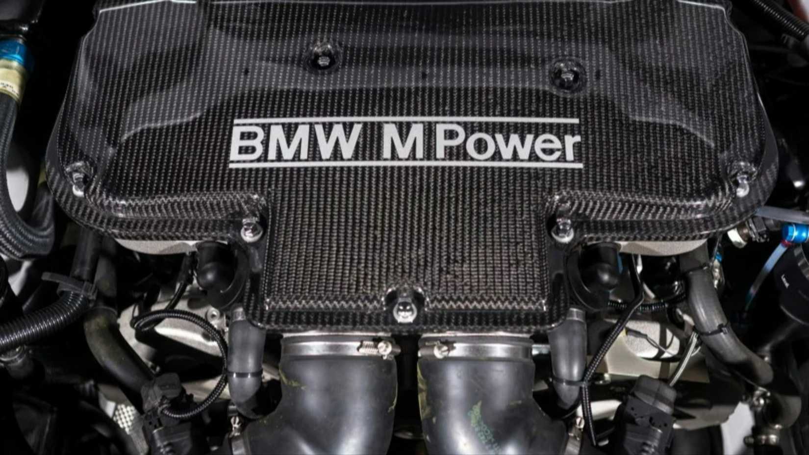 2001_bmw_m3_gtr_engine