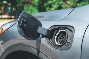 Ford Pulls the Plug on Big EVs, Plans New Gas Trucks and Vans