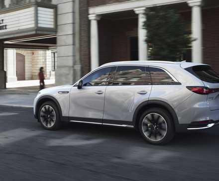 Rear 3/4 shot of a 2024 Mazda CX-90 