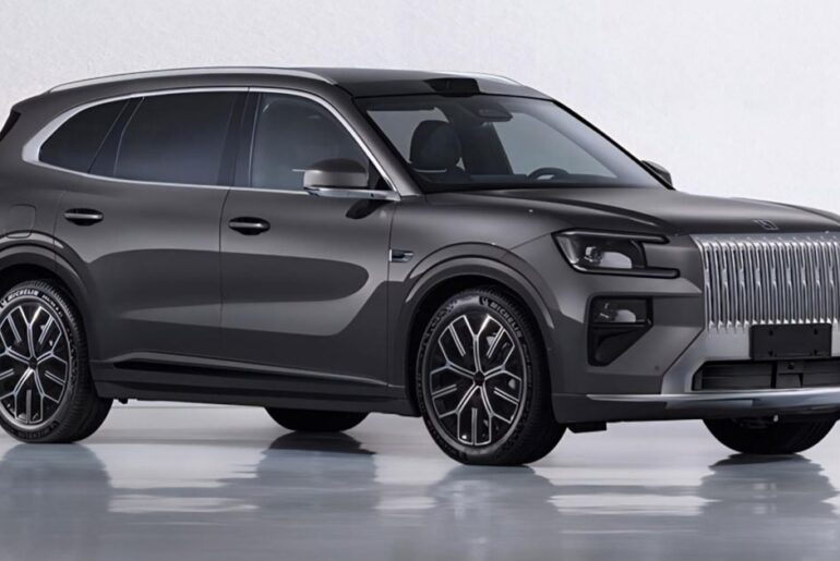 Zeekr 8X breaks cover as a big, posh plug-in hybrid SUV