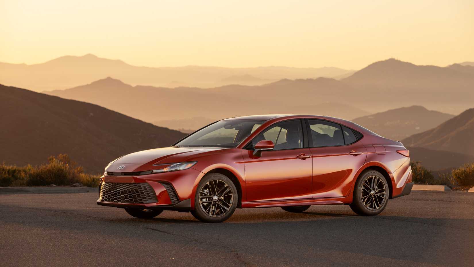 2026 Toyota Camry SE AWD