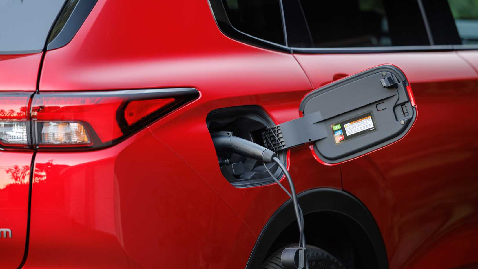 2026-nissan-rogue-plug-in-hybrid-11-14